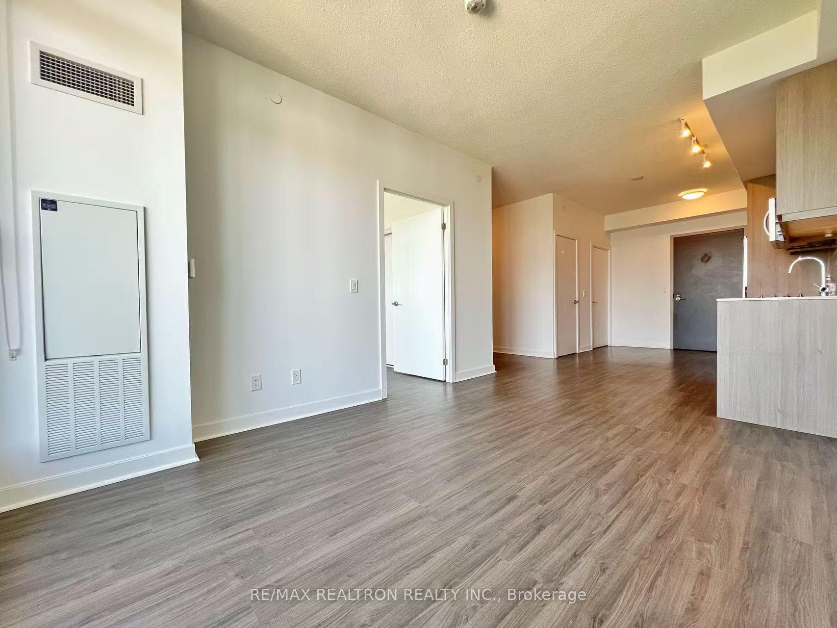 38 Forest Manor Road Unit 1803 photo 10
