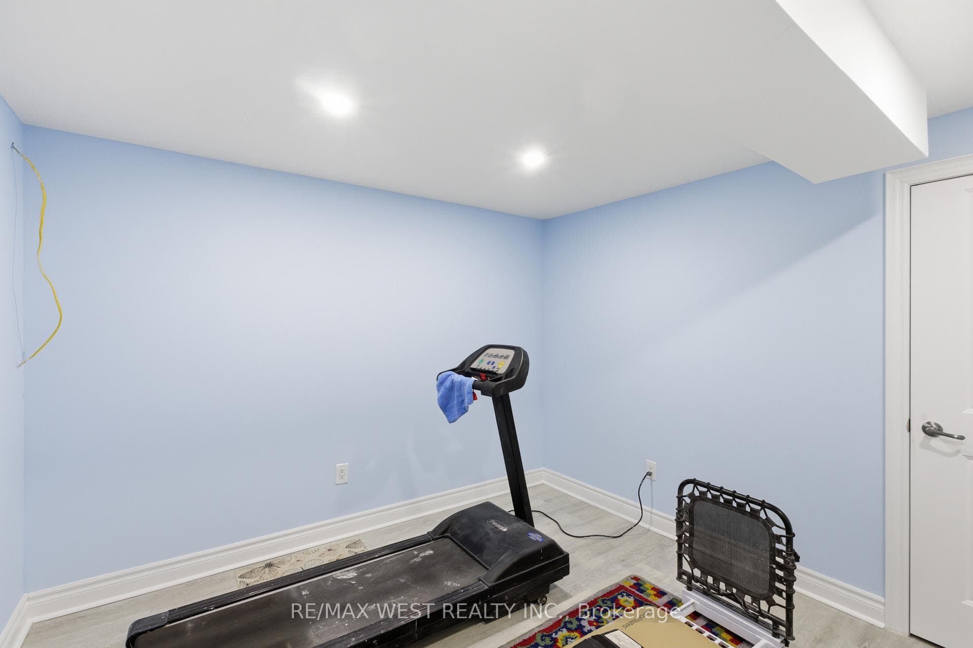 170 Silverwood Avenue photo 30