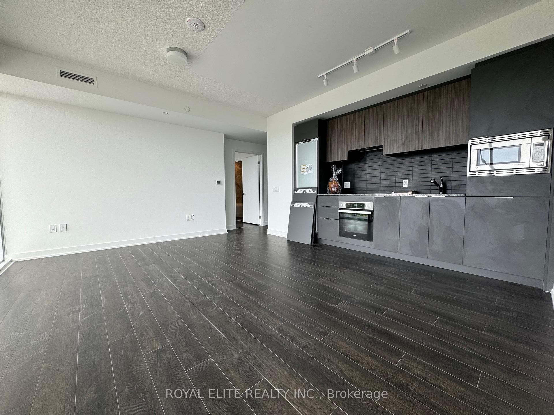 Living room with Kitchen
