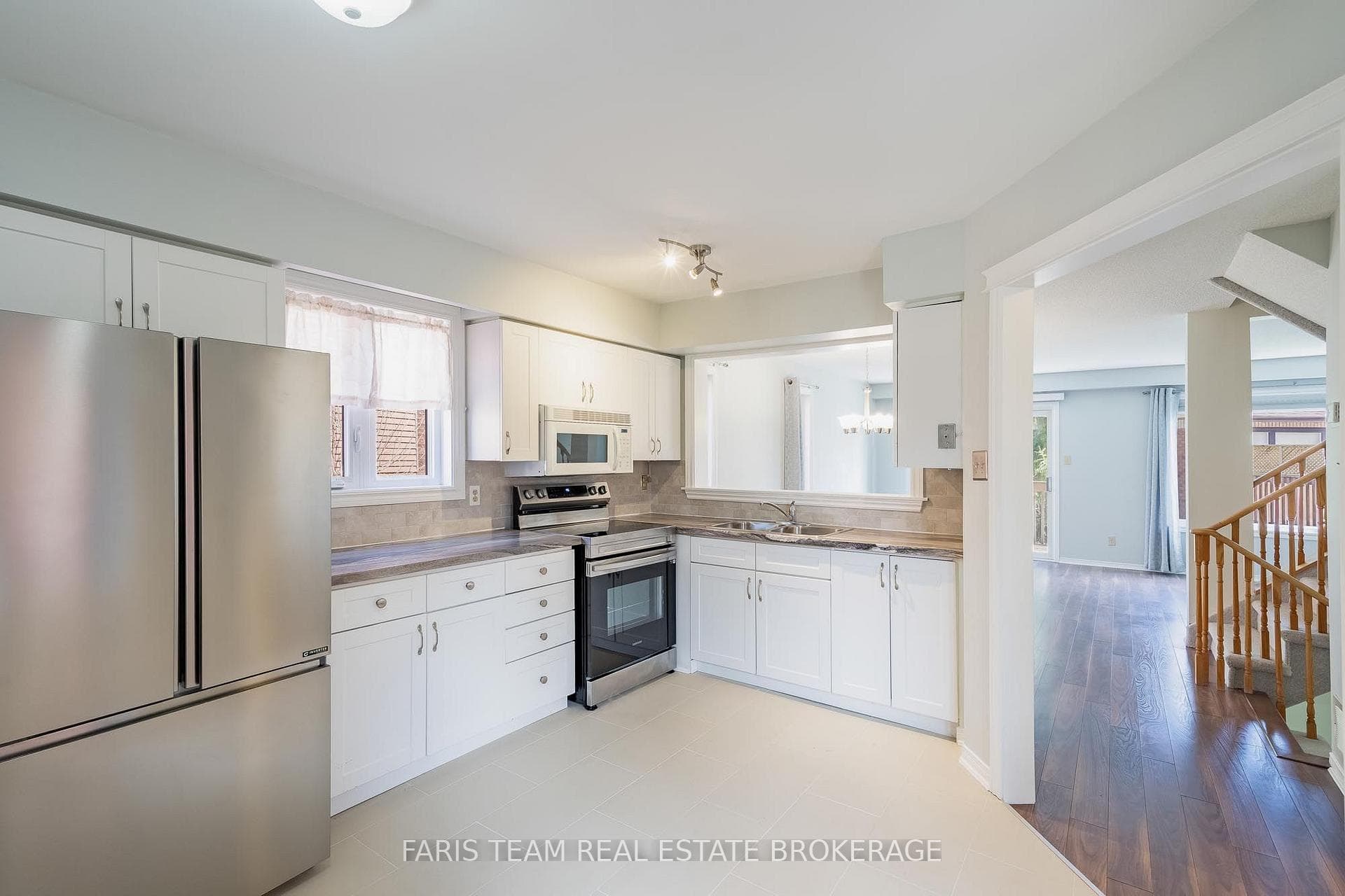 93 Riverview Road photo 4