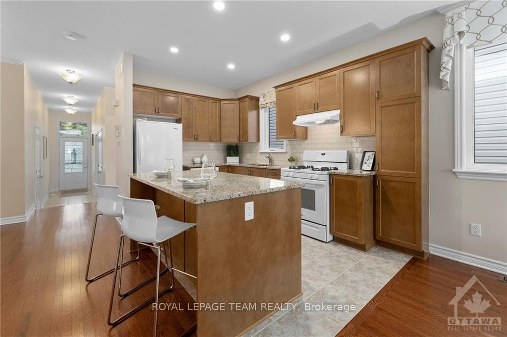 377 TWINFLOWER Way photo 9