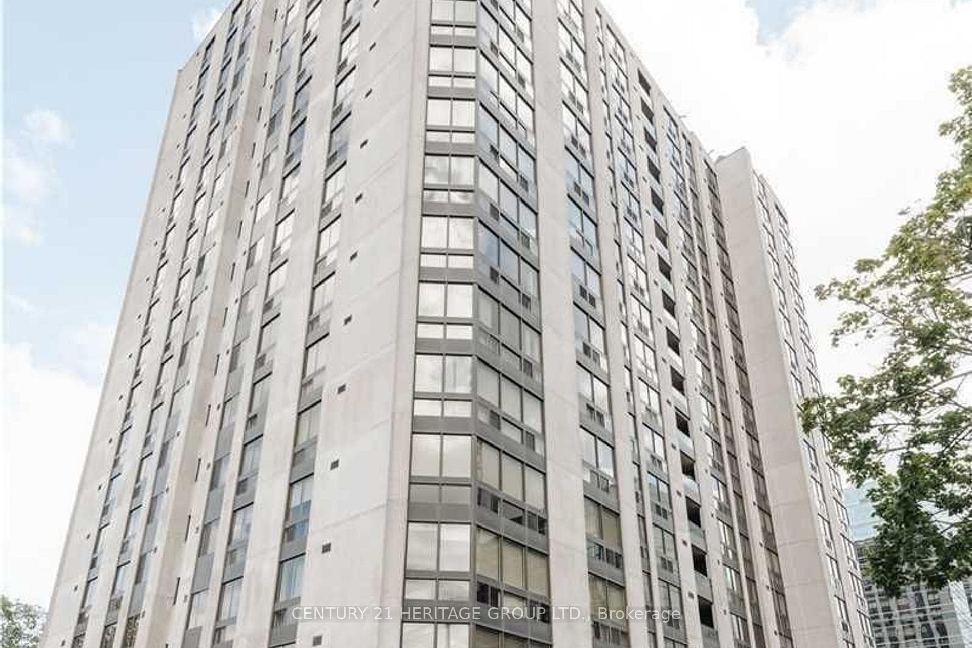 5 Kenneth Avenue Unit 501 photo 1