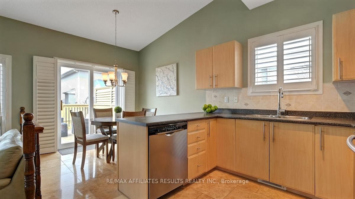 41 Fairlop Way photo 16