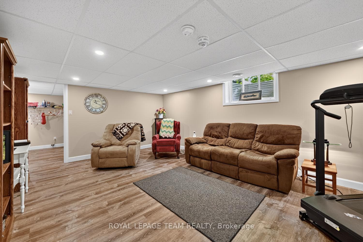 321 Fischl Drive photo 34