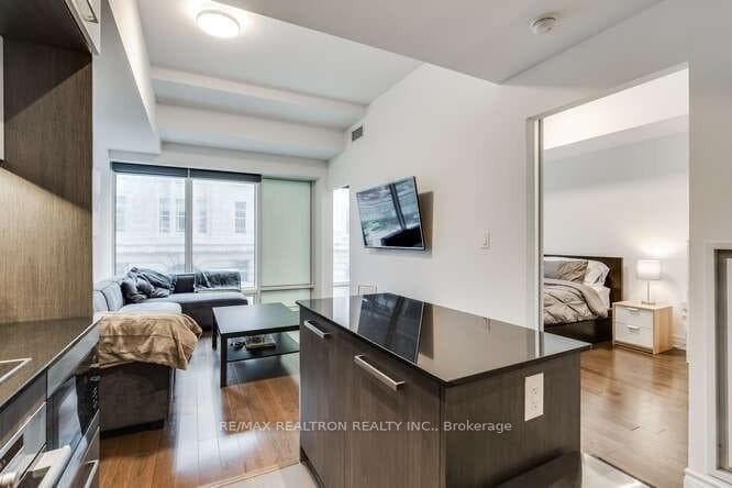 8 The Esplanade Avenue Unit 404 photo 7