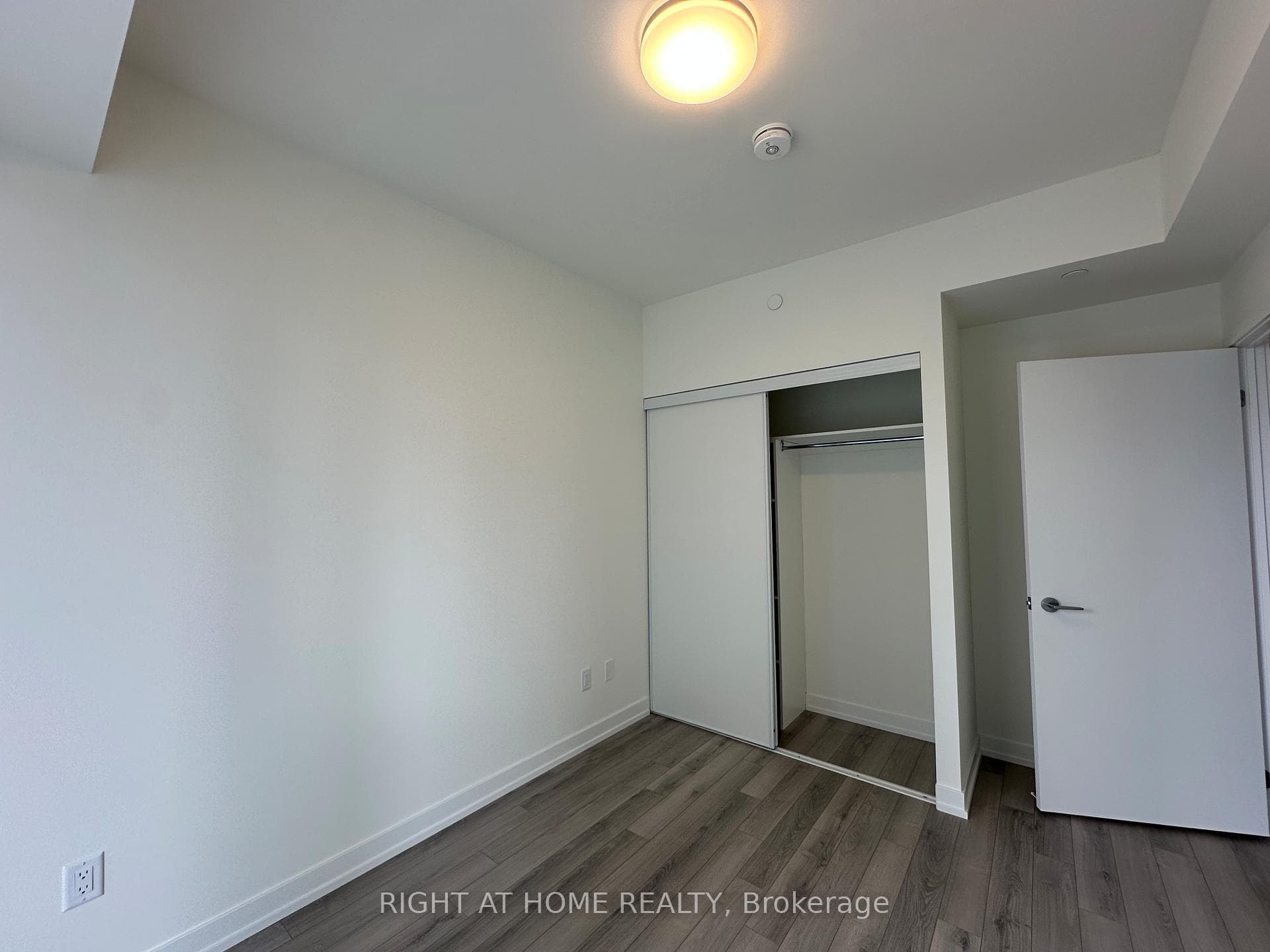 89 CHURCH Street Unit 3102 photo 9
