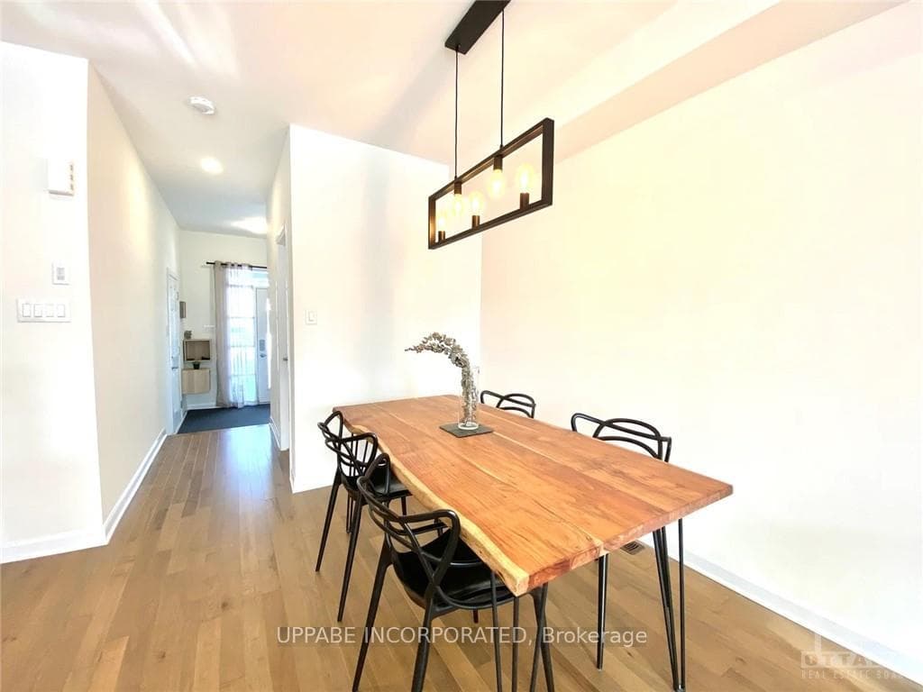 78 GARDENPOST Terrace photo 4