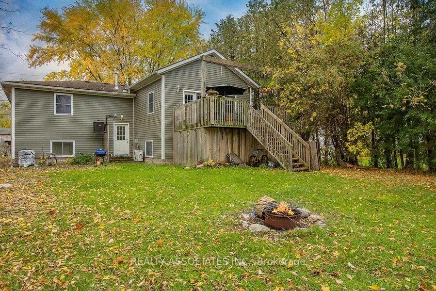 374 Irene Drive photo 9