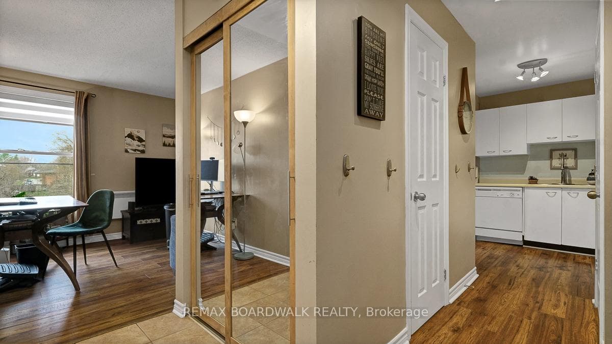 24 Townline Street Unit 105 photo 2
