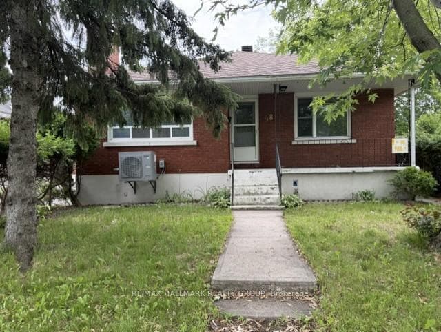 98 Donald Street Unit 2 photo 2