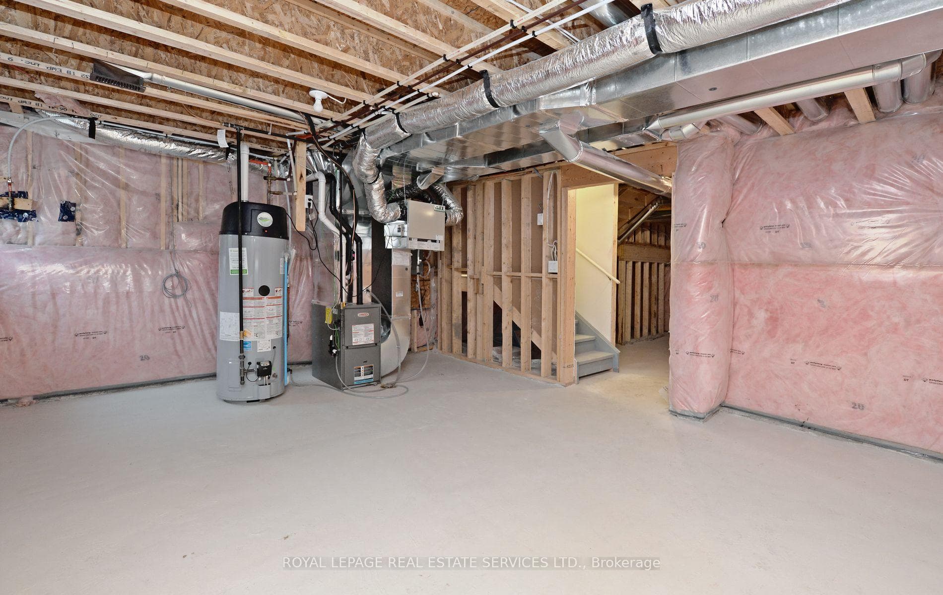 84 Barkerville Drive photo 21