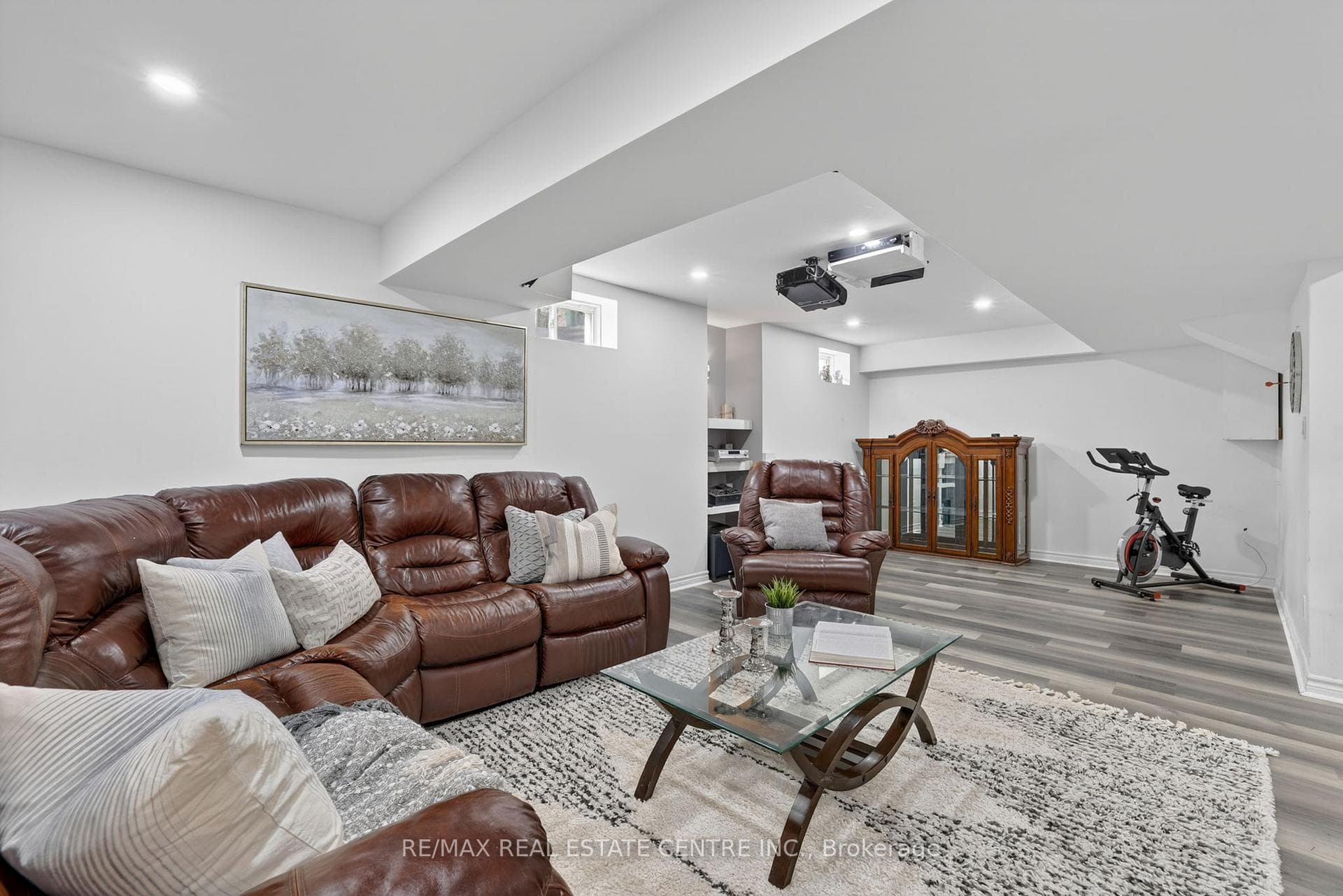 27 Drew Brown Boulevard photo 41
