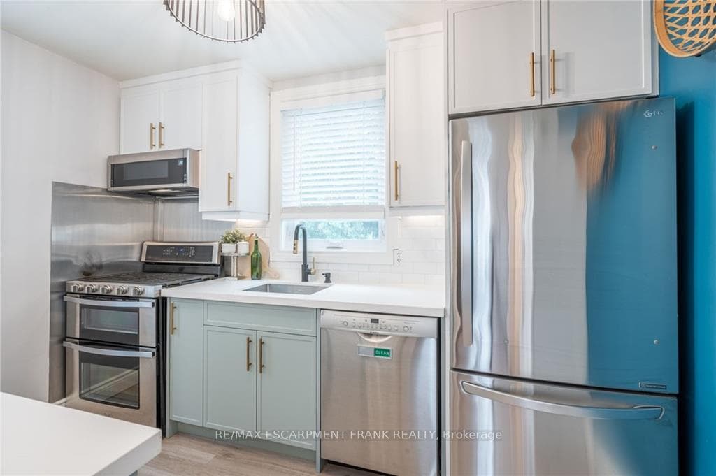 105 East 13th Street photo 8