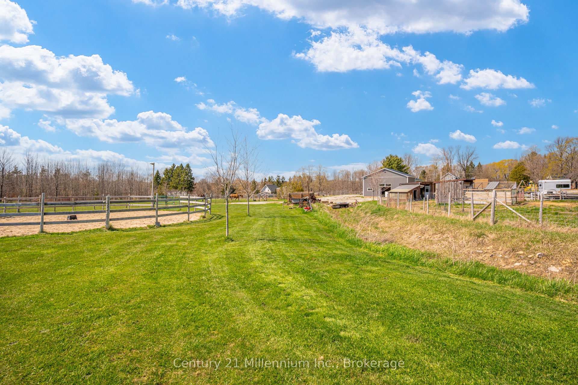 441090 Elm Street photo 22