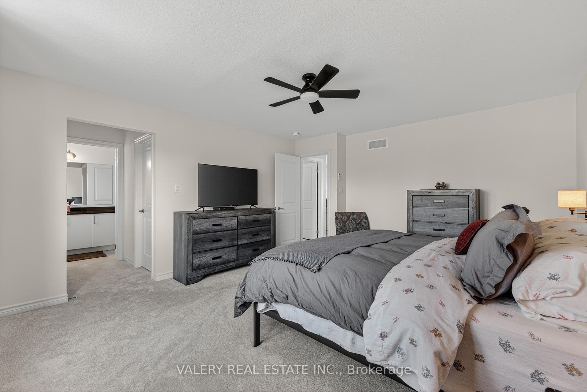 109 Ballantyne Avenue photo 19