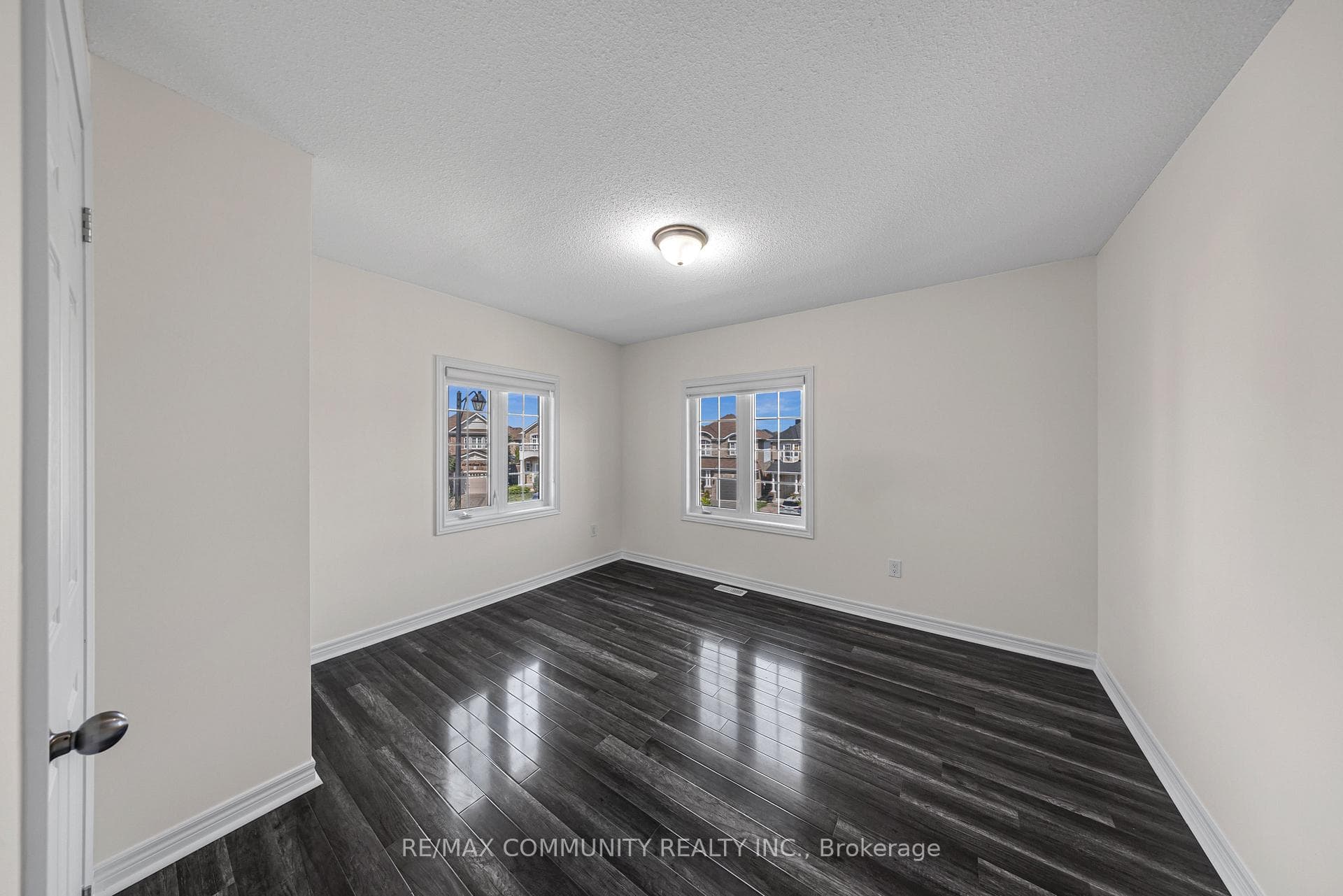35 McCourt Drive photo 20