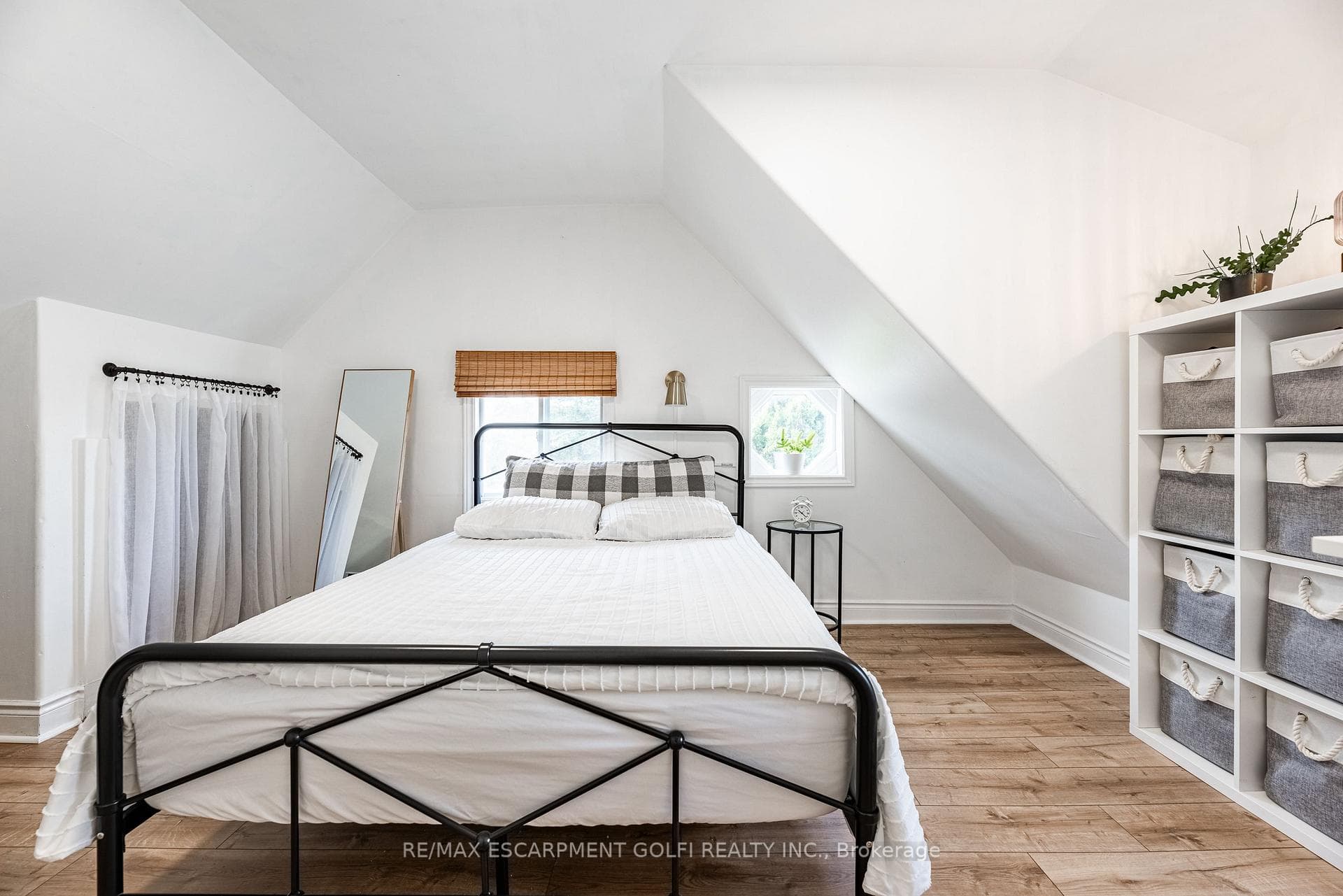 190 Craigroyston Road photo 24