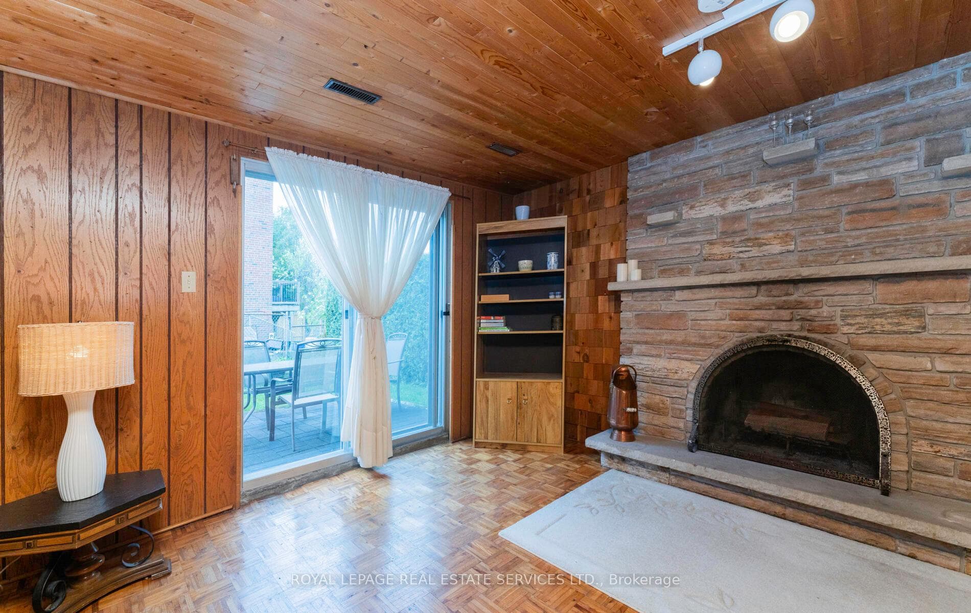 48 Lenthall Avenue photo 28