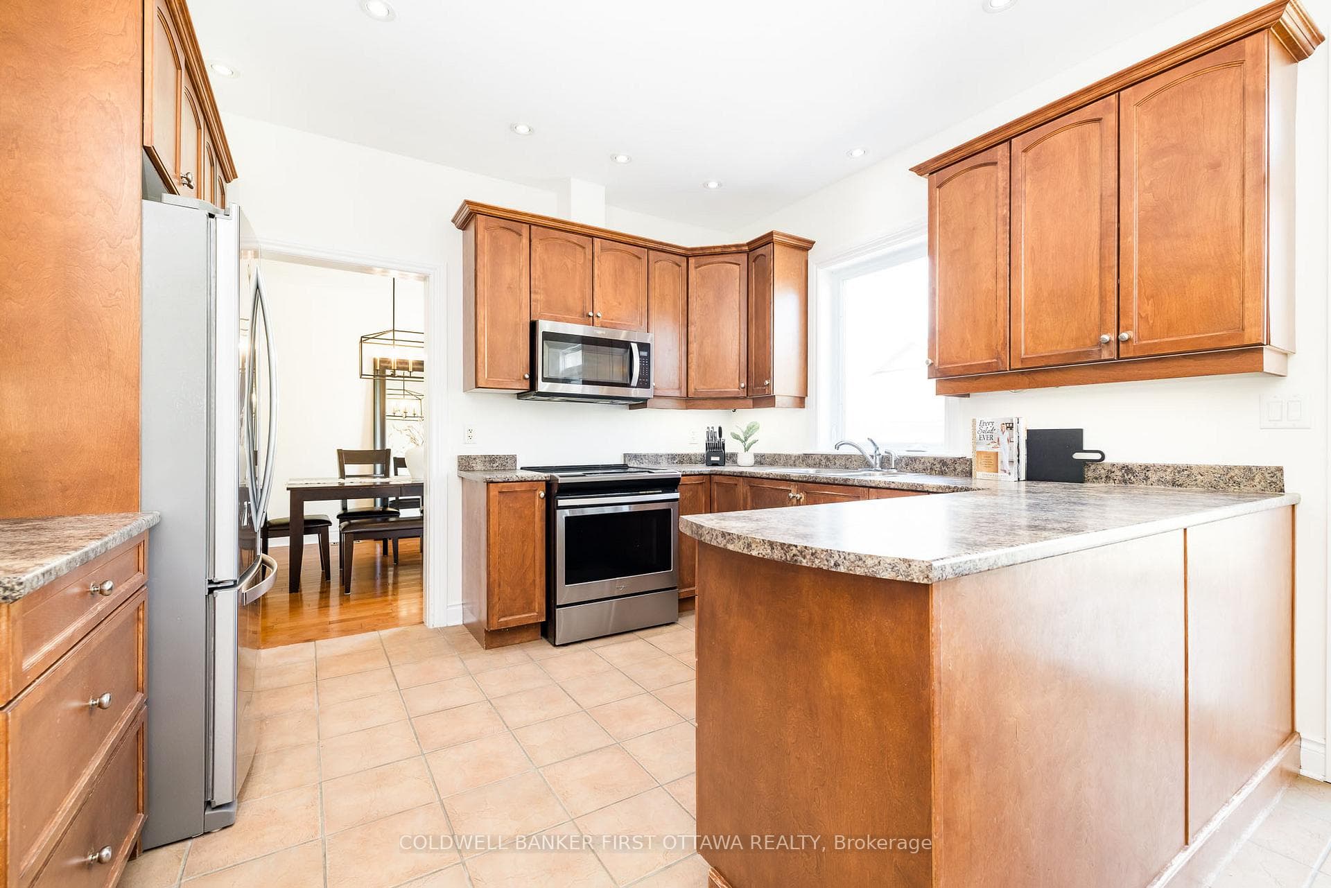 187 GLENNCASTLE Drive photo 13