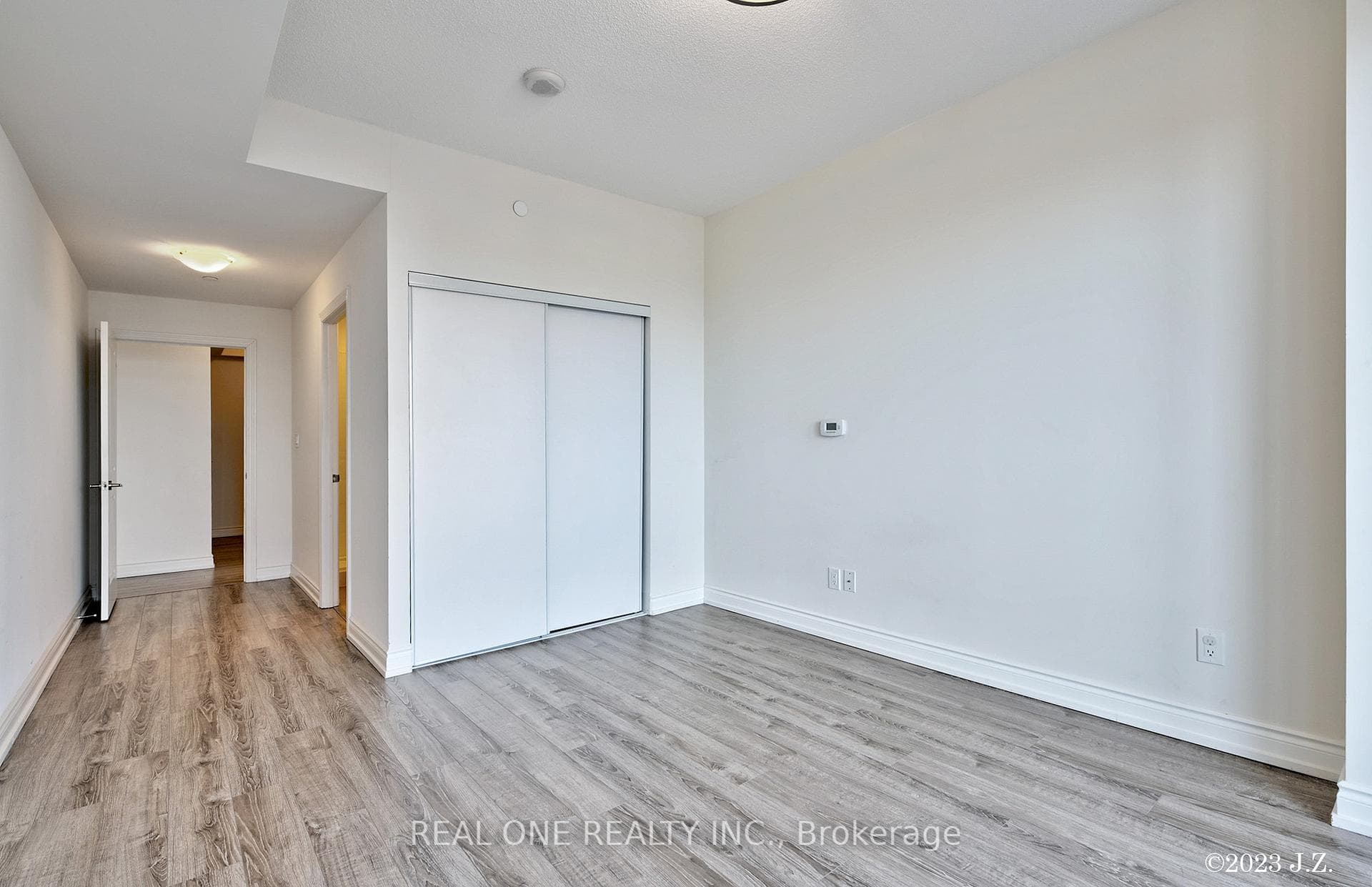 9608 Yonge Street Unit 1109A photo 8