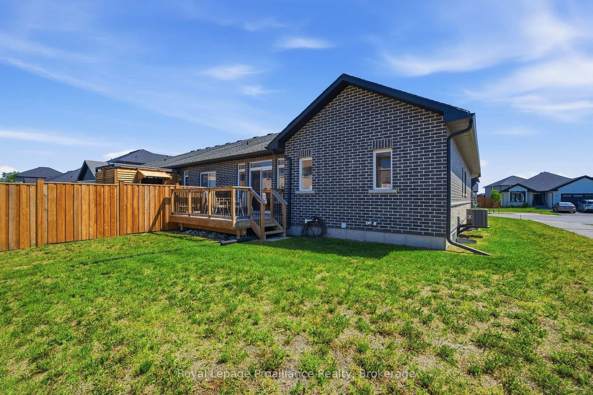17 RAYCROFT Drive photo 44