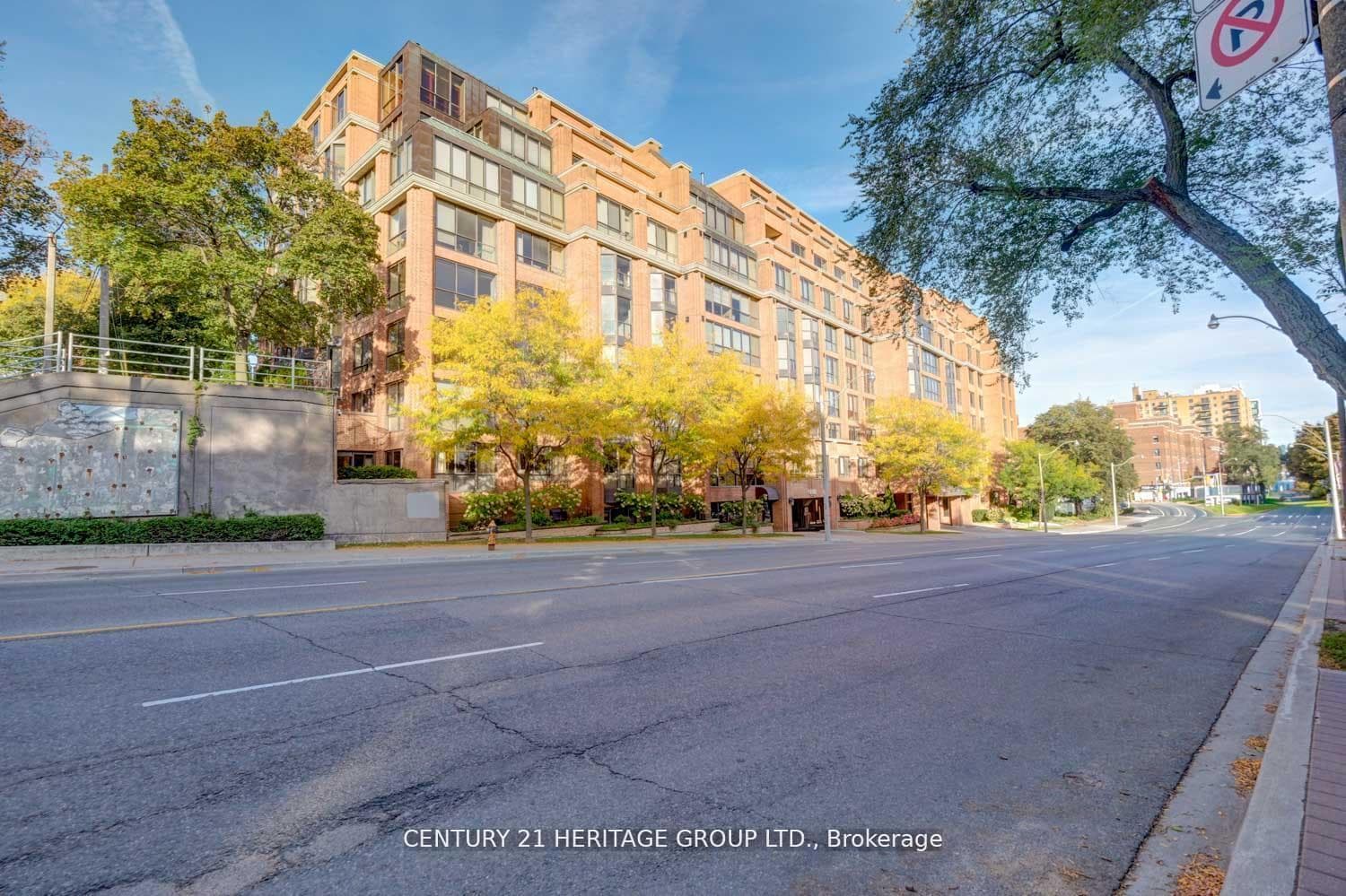 2900 Yonge Street Unit 101 photo 1