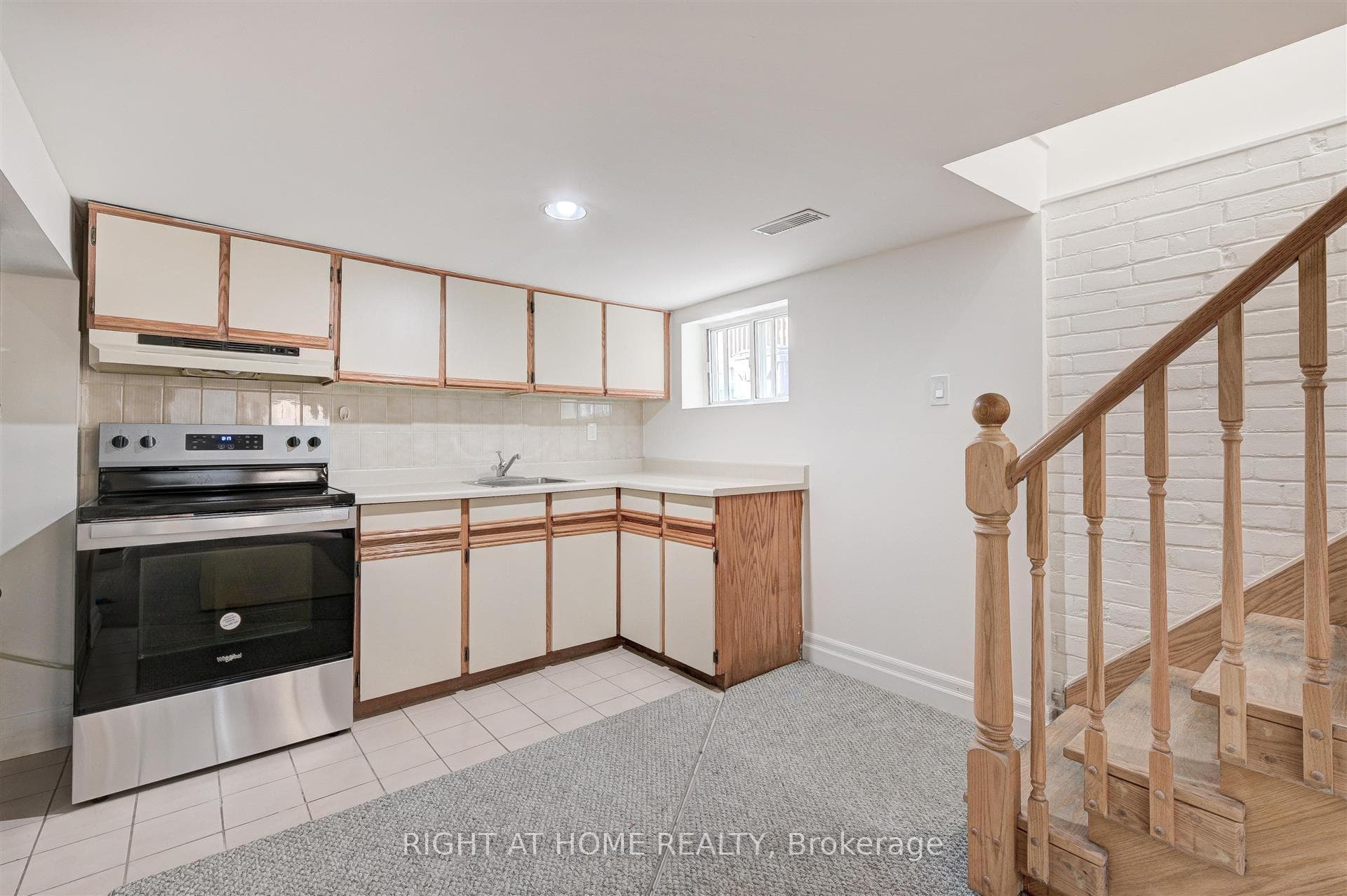 304 Milverton Boulevard photo 22