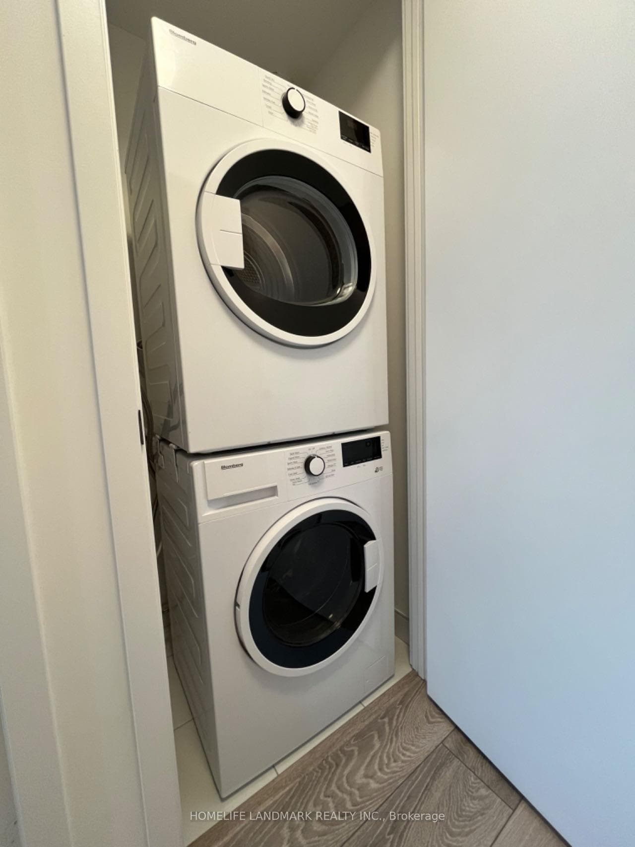 108 Peter Street Unit 5007 photo 6