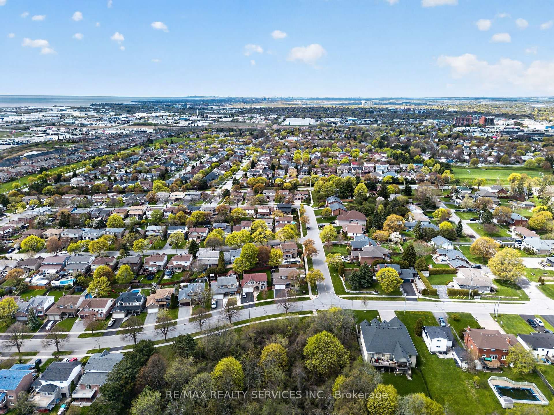 2 Dunbar Drive photo 44