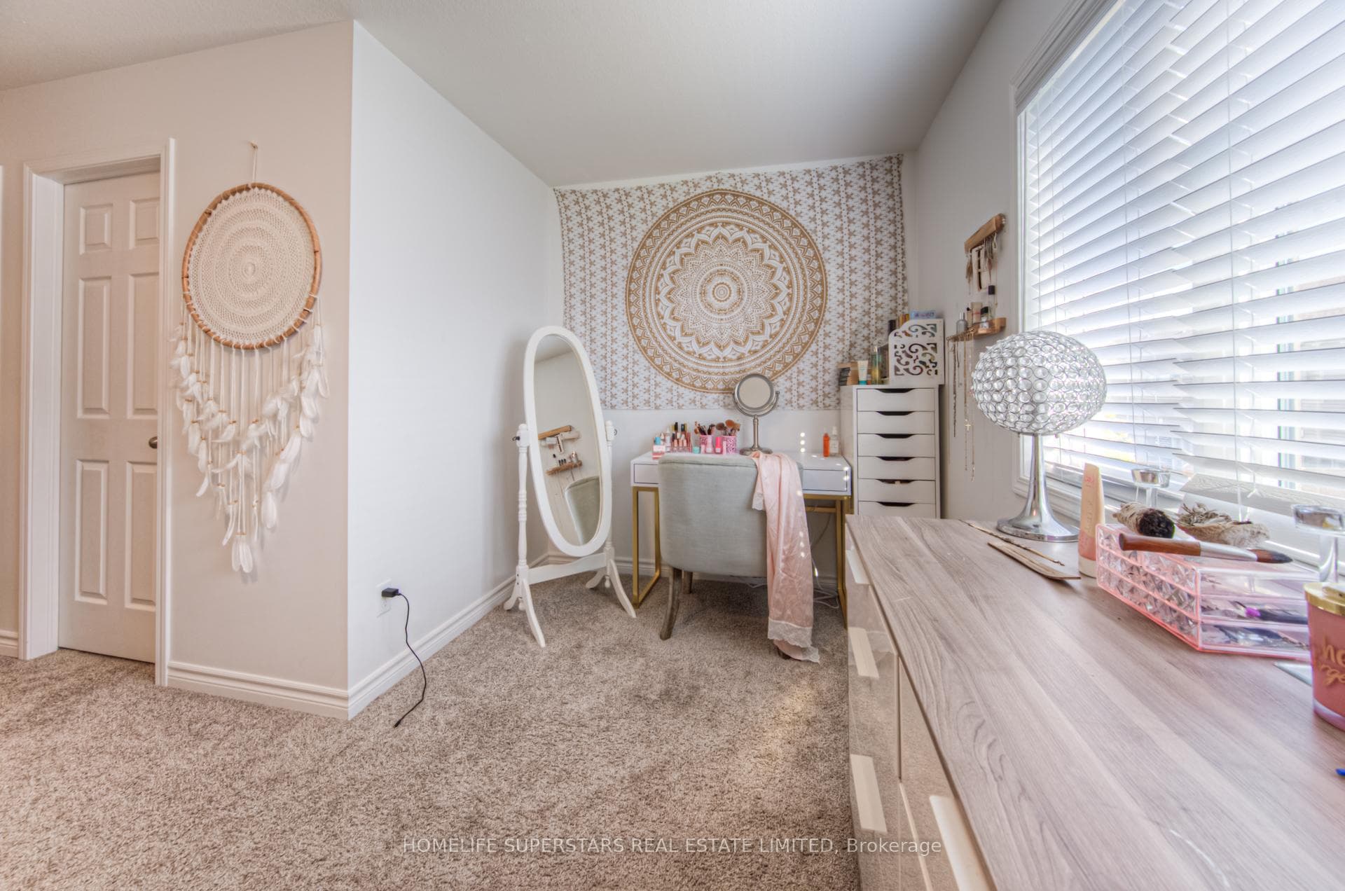 135 Hardcastle Drive Unit 61 photo 27