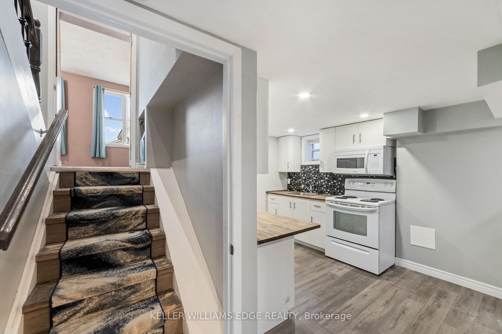 198 East 15th Street photo 17
