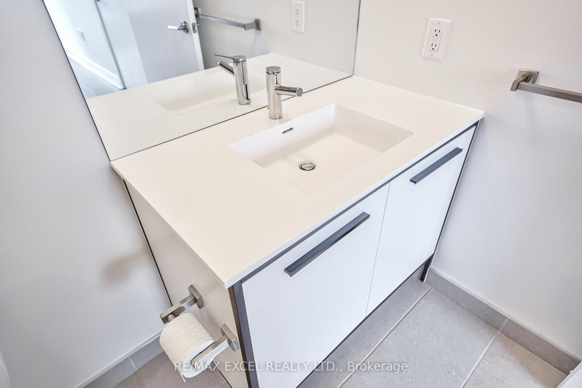 185 Deerfield Road Unit 506 photo 15