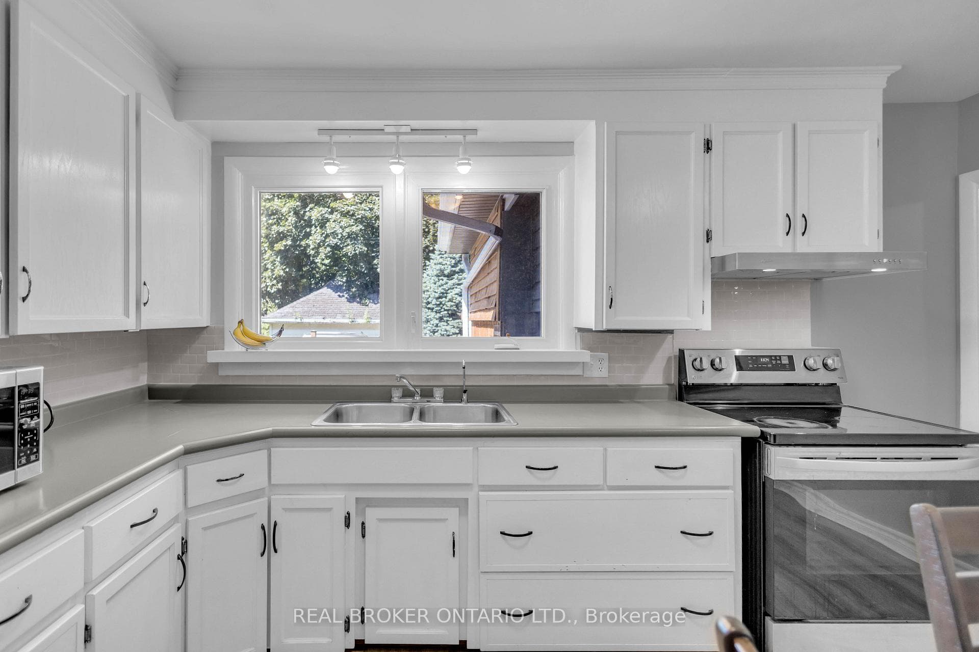 46 Dufferin Street photo 12