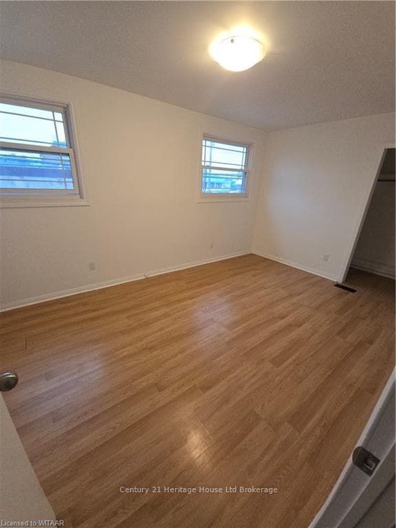 10 MCKENZIE Avenue Unit Upper photo 9
