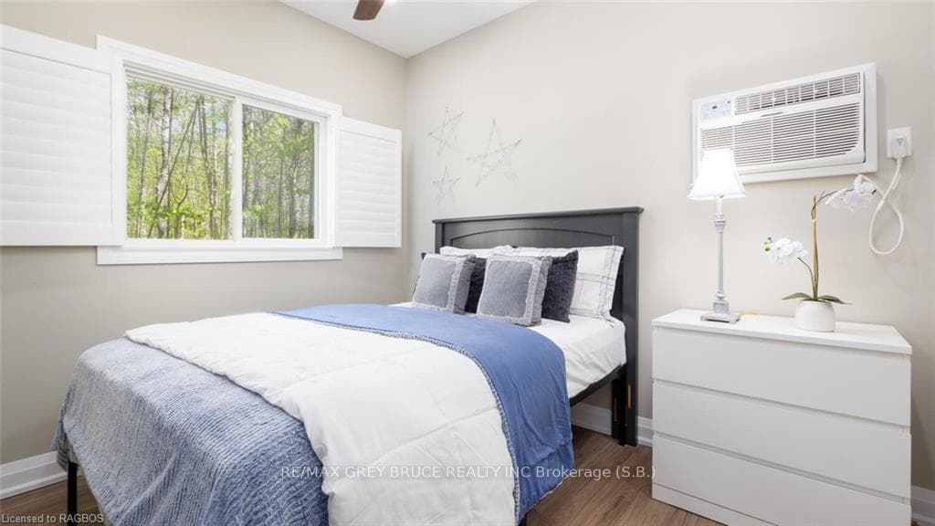 6 EDISON Circle photo 19