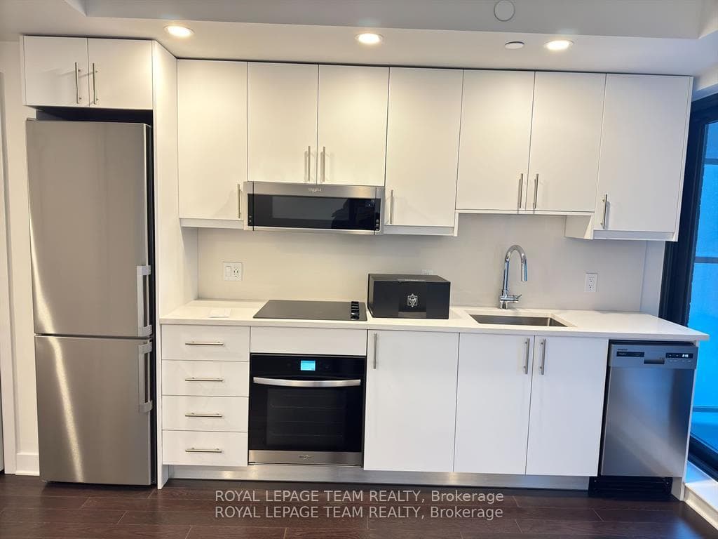 180 George Street Unit 711 photo 6