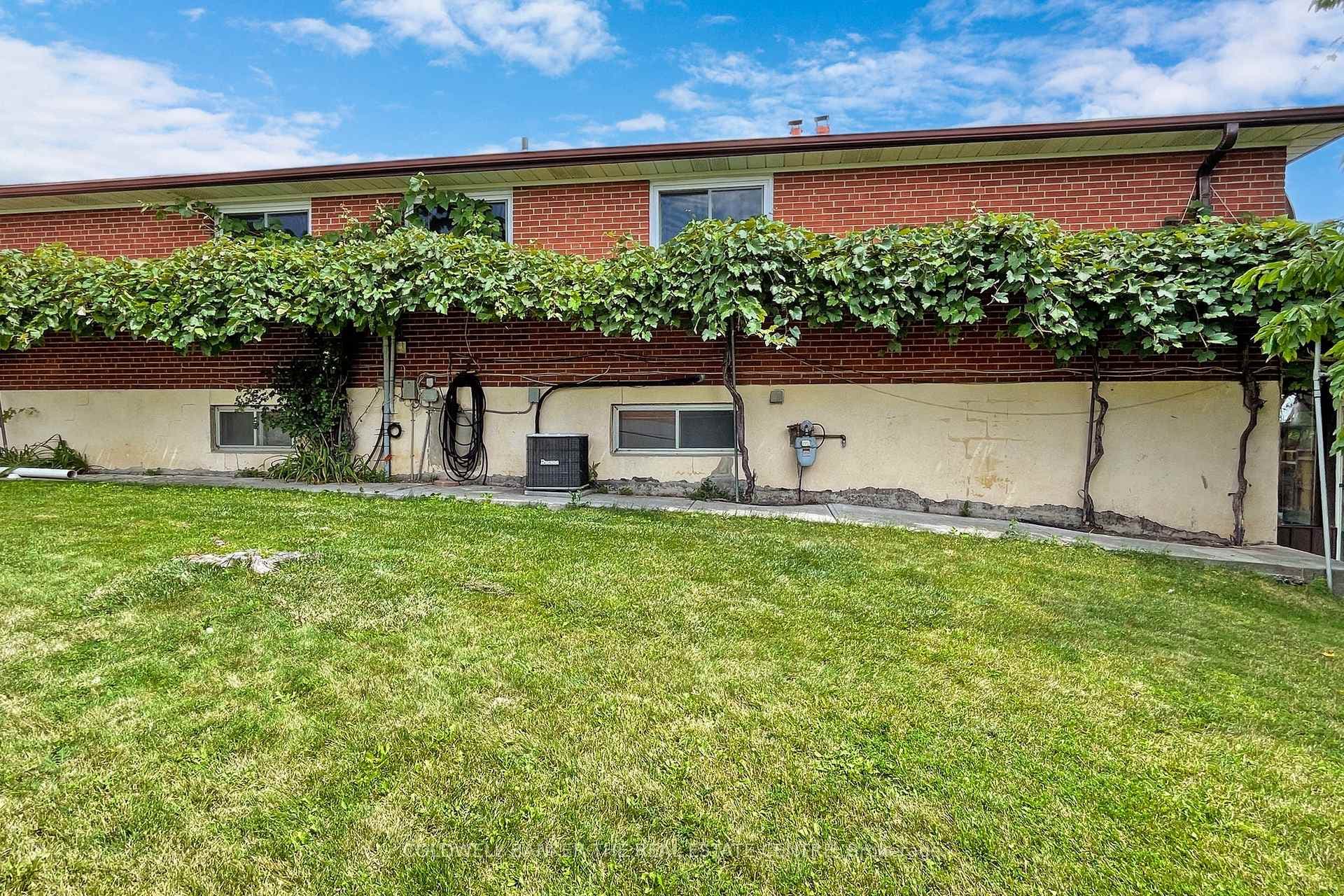 31 Blossom Crescent photo 39