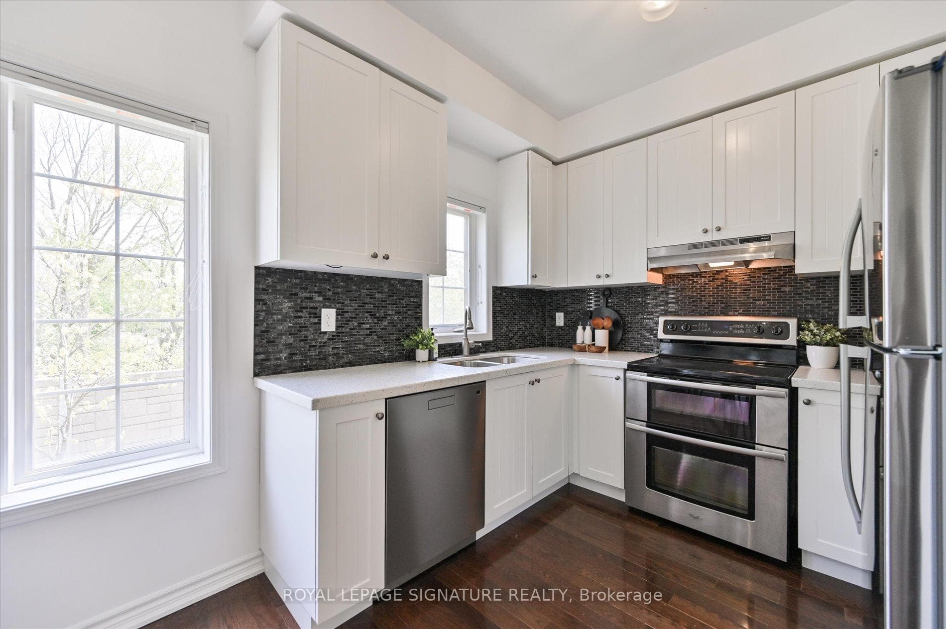 1115 Haig Boulevard Unit 4 photo 5