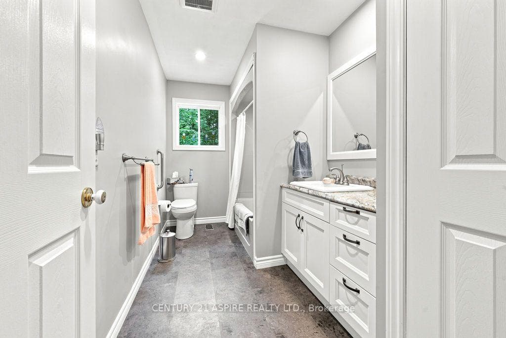 23 Cardinal Crescent photo 19