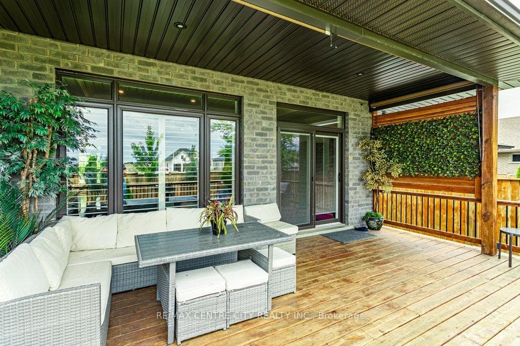 26 Elwood Street photo 33