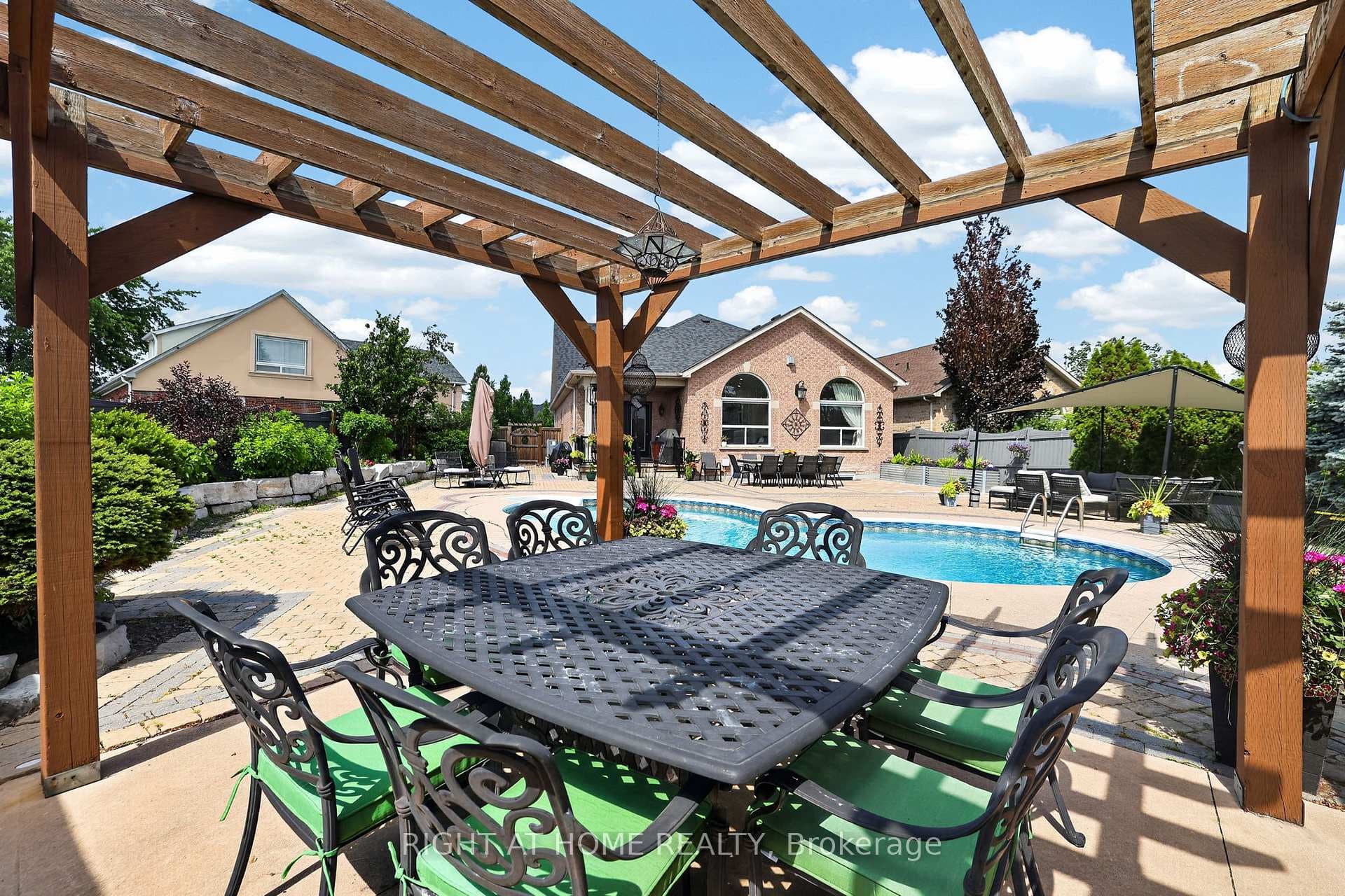 66 Sanremo Court photo 43