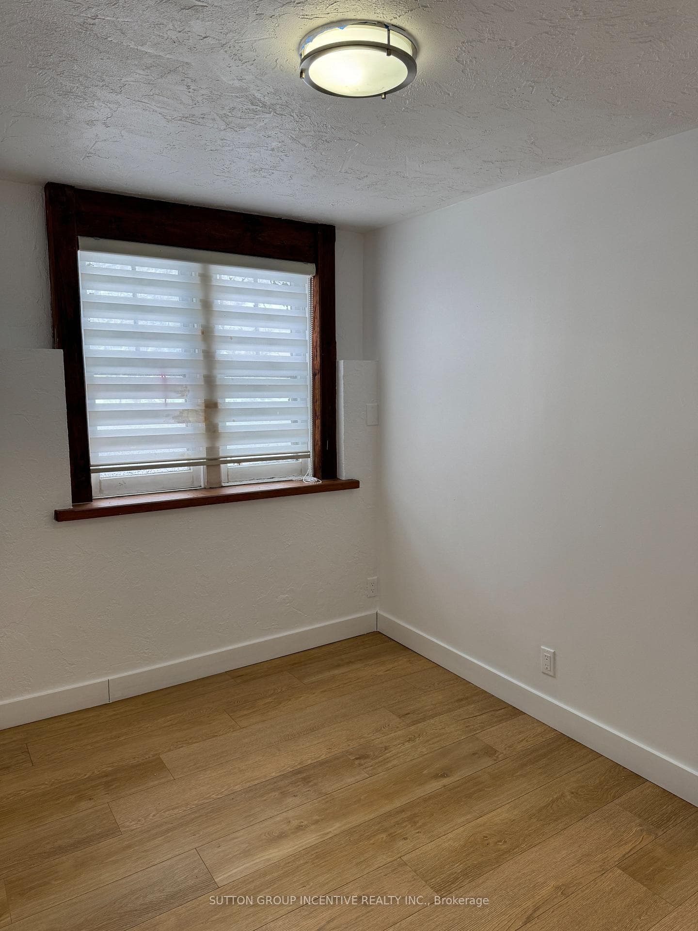 233 Ellerslie Avenue Unit Lower 2 photo 4