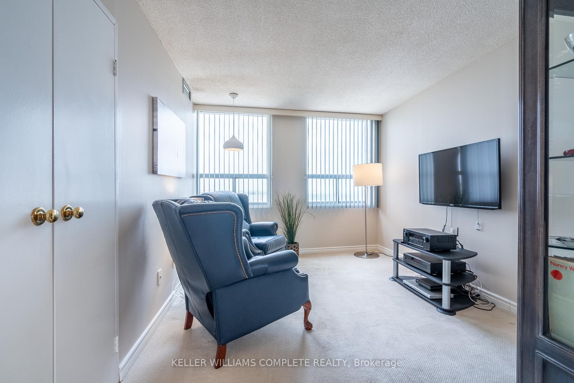 3650 Kaneff Crescent Unit 2907 photo 24