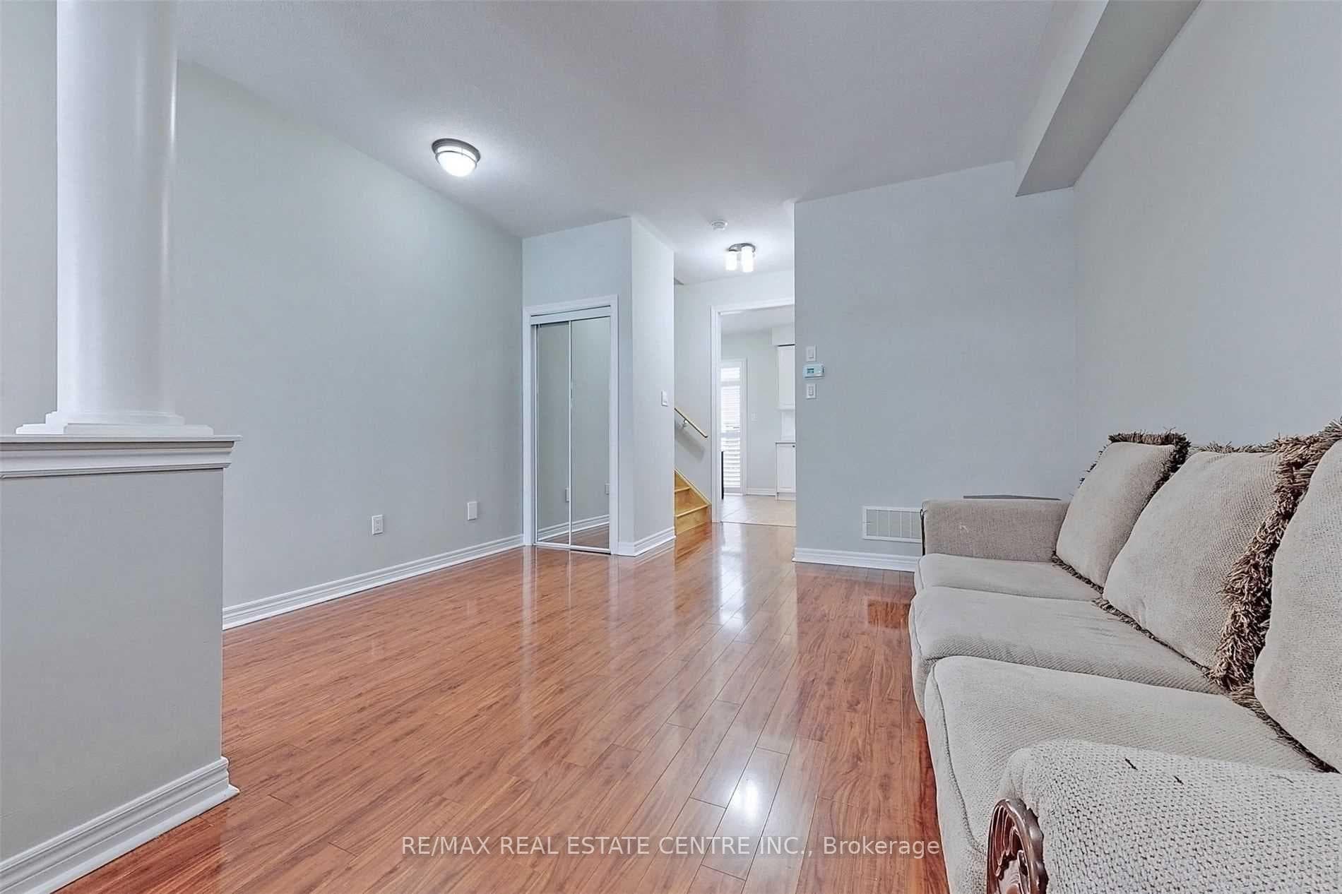 366 Duncan Lane photo 3
