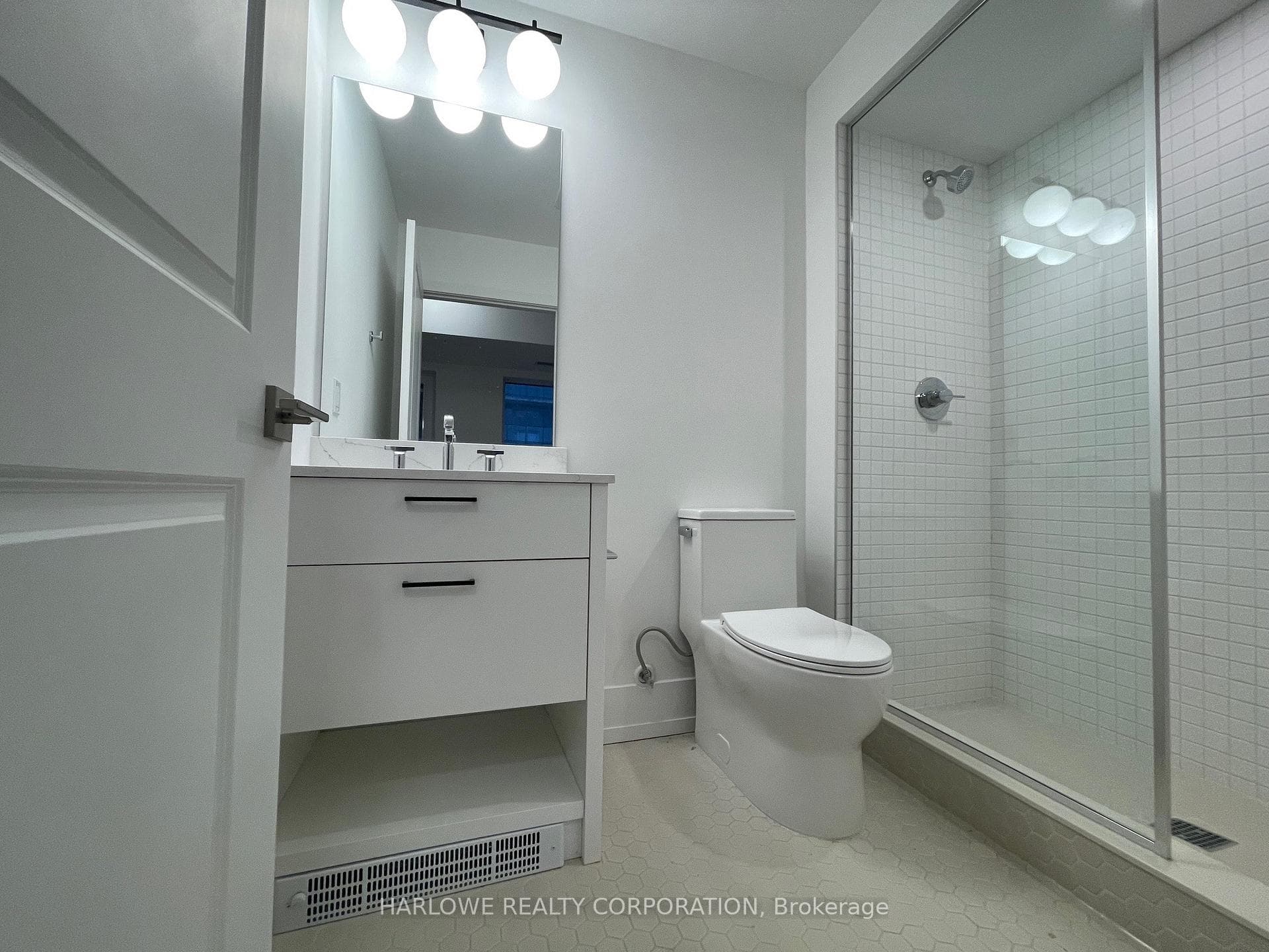 206 King Street Unit 1001 photo 17