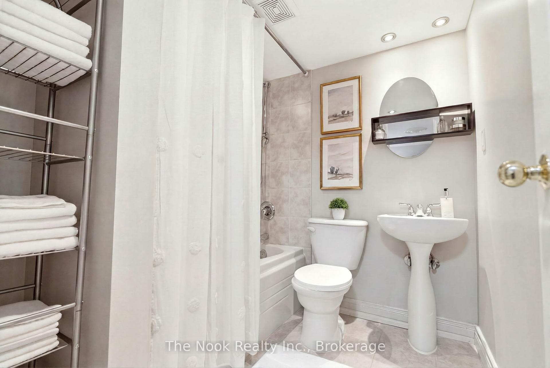 693 Nairn Court photo 37