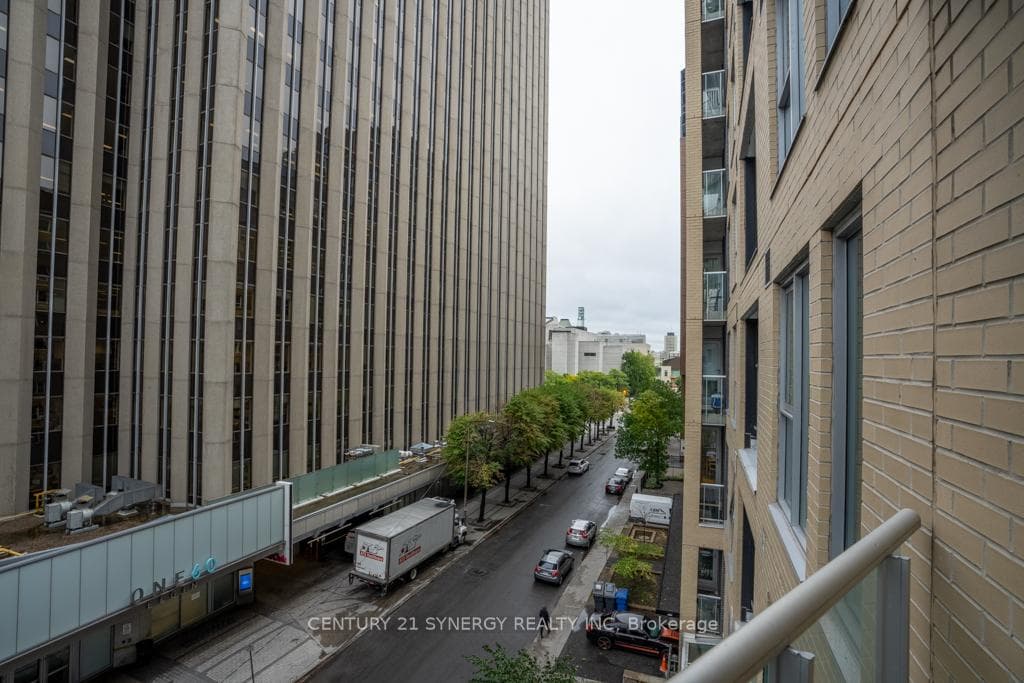 40 NEPEAN Street Unit 403 photo 21