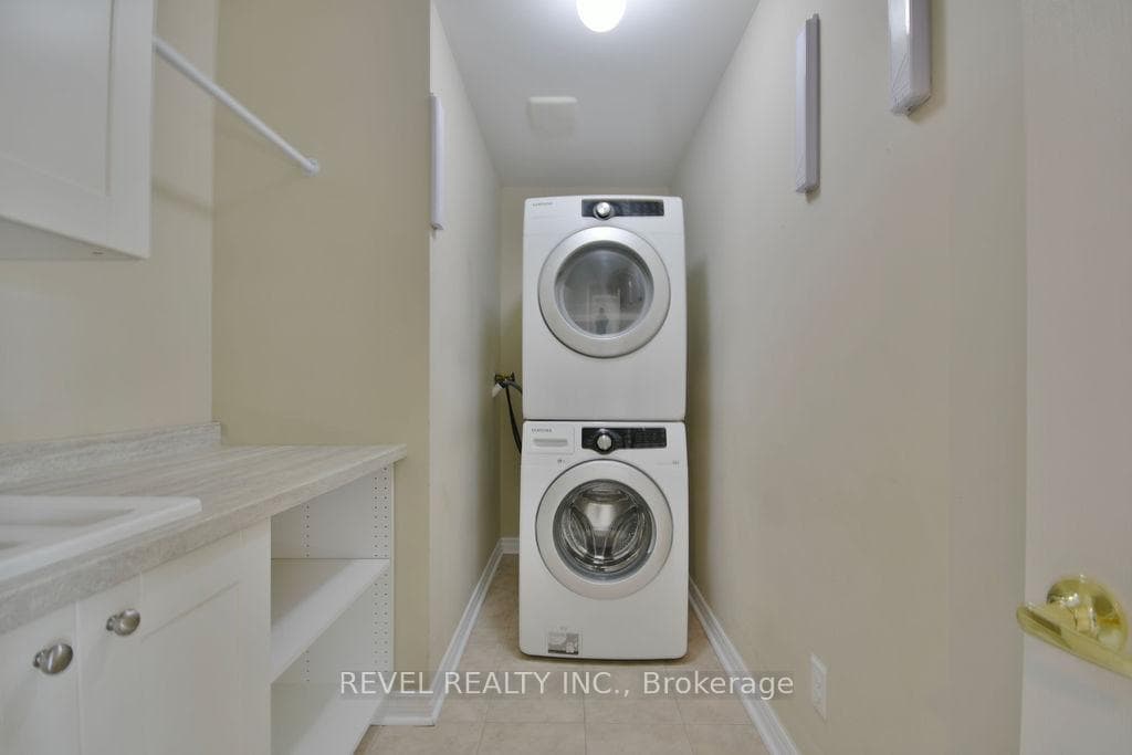 166 SUCCESSION Crescent photo 25