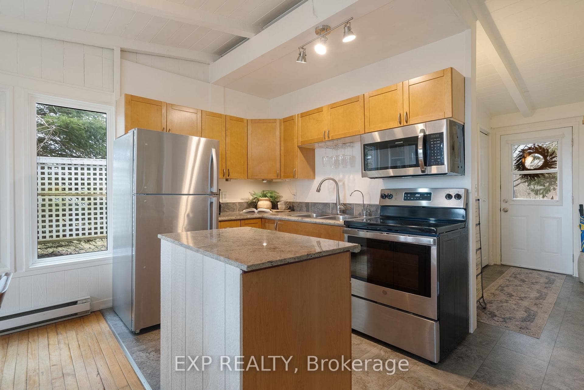 113 Victoria Beach Road photo 6
