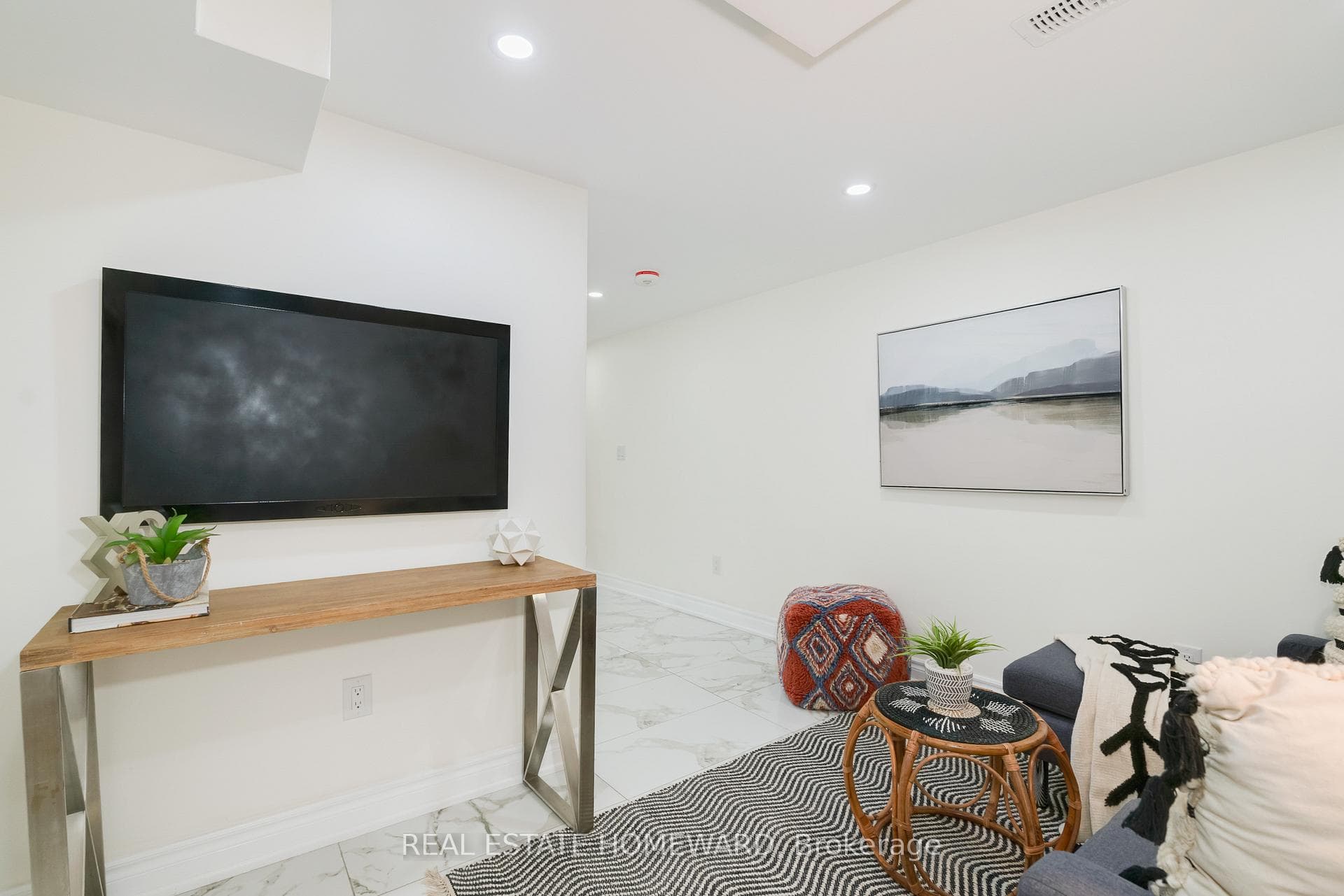 173 Coxwell Avenue photo 24